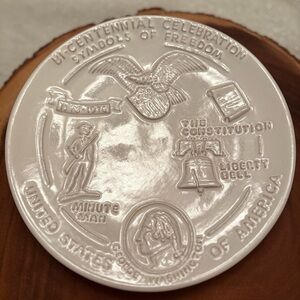 Frankoma White Commemorative Plate 1976